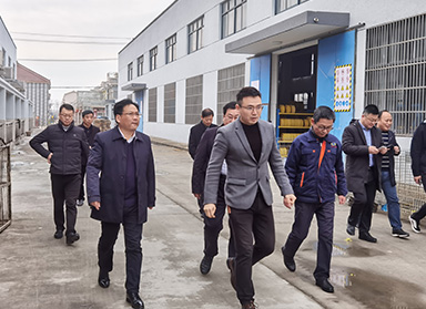 县委副书记、代县长张小辉一行来荔枝视频免费观看版最新调研